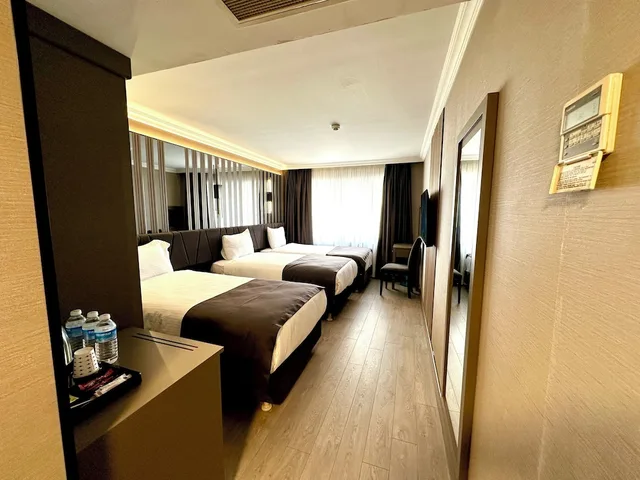 غرفة قياسية ثلاثية بثلاثة أسرّة، Aven Hotel 10/10