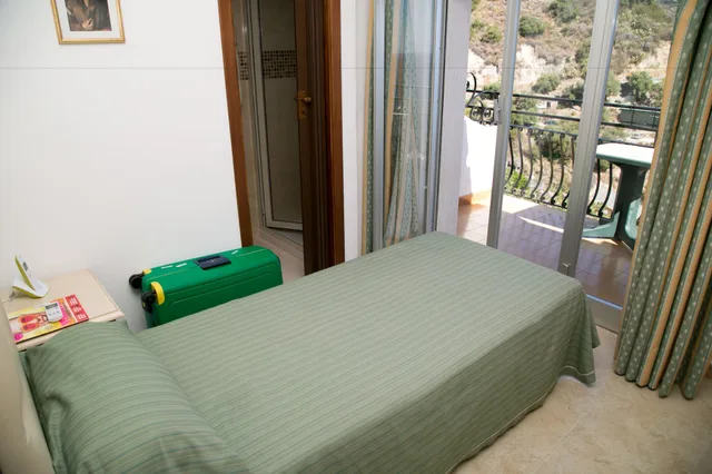 Room, Single, Sea View, Balcony, Villa Bianca Resort 4/9