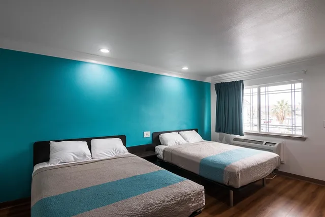 غرفة قياسية بسريرين كوين، Motel6 Norwalk, CA 2/9
