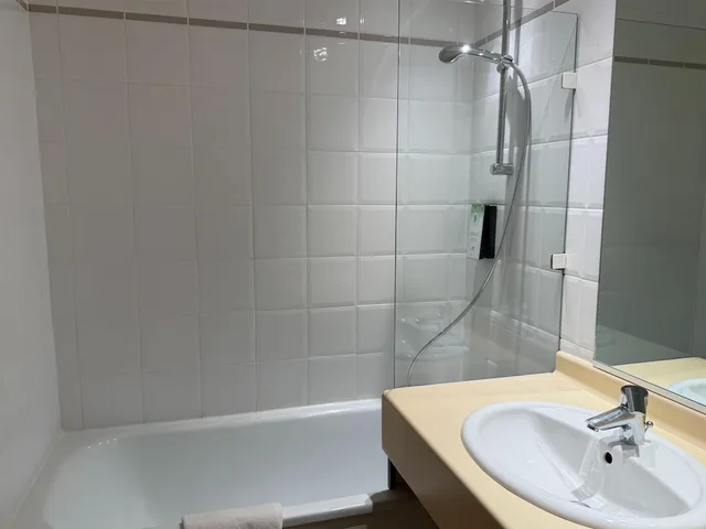 غرفة قياسية بسريرين منفصلين، Kyriad Rennes Chantepie 7/10