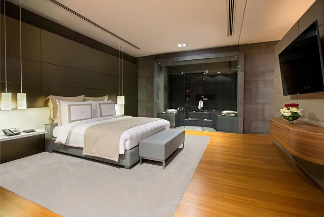 1 Bedroom, Diplomat, Suite, King Bed، La Cigale Hotel 1/6