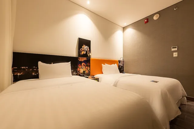 غرفة بسريرين منفصلين بإطلالة على المدينة لذوي الإعاقة، Hampton by Hilton Cartagena 1/4