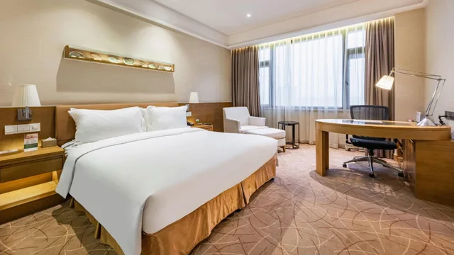 غرفة بسرير كينج، Holiday Inn Xian Big Goose Pagoda 5/8