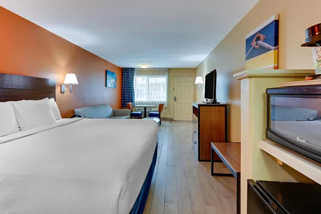غرفة بسرير كينج، Captain Apos S Quarters Inn 1/8