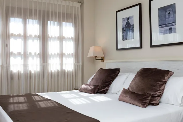 Room, Double or Twin Bed, San Antonio El Real 3/10