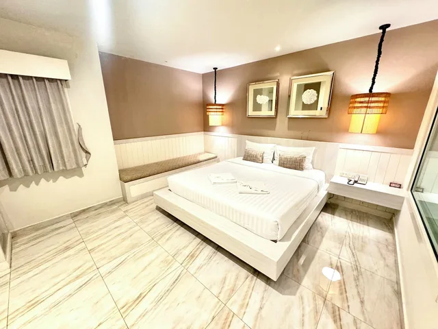 Superior, King Bed, No Balcony، De Coze Hotel 1/4