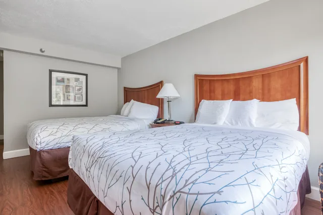 غرفة رباعية بسريرين كوين، Gardentree Hotels Memphis East near I 40 3/4