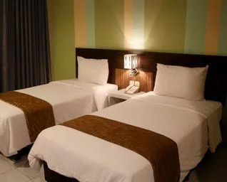 غرفة سوبيريور بسرير مزدوج أو سريرين منفصلين، Pose In Hotel Yogyakarta 1/2