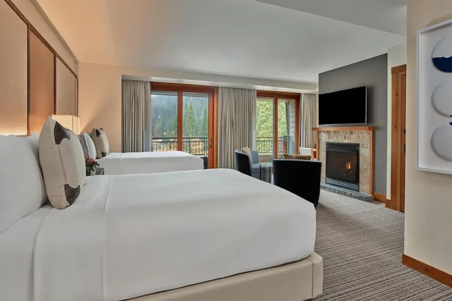 غرفة بسريرين كوين بإطلالة على الجبل، The Ritz Carlton Lake Tahoe 3/10