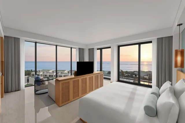 Suite, King Bed, Ocean View, Monogram Lounge Access, Corner, Shilla Monogram Danang 1/4