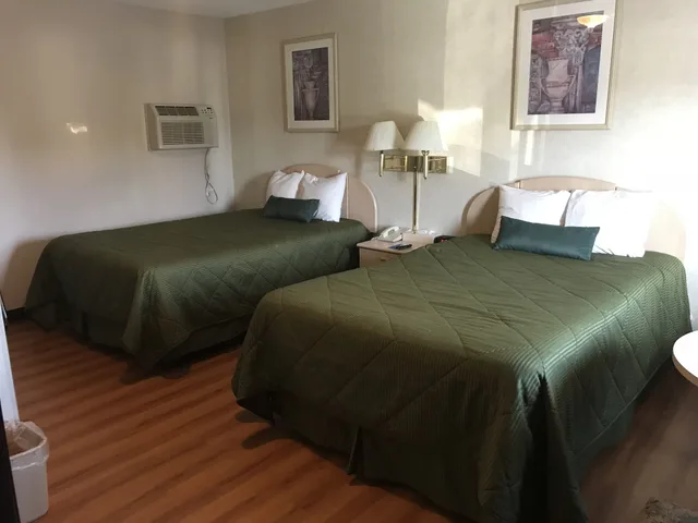 غرفة قياسية بسريرين مزدوجين للمدخنين، Rodeway Inn Dillsburg, PA 5/9