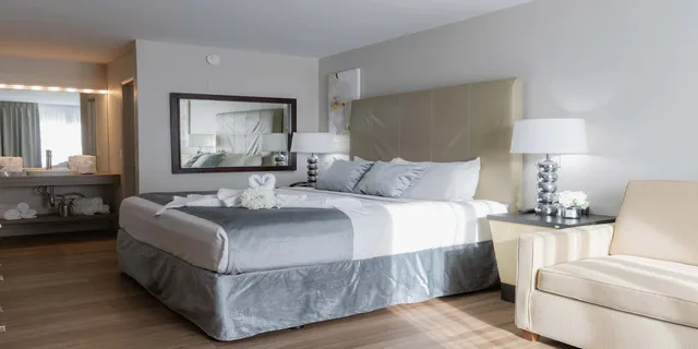 غرفة بسرير كينج لذوي الإعاقة، Magic Moment Resort & Kids Club, Dazzler Select by Wyndham 1/1