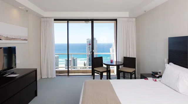 غرفة بريميوم بسرير كوين، Crowne Plaza Surfers Paradise 5/10