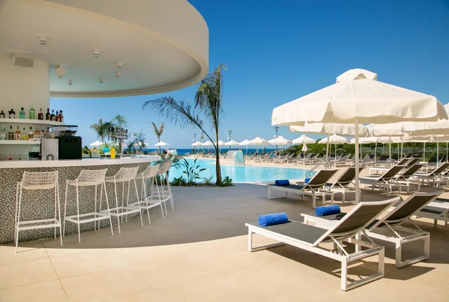 غرفة ديلوكس ثلاثية، Nissiblu Beach Resort 1/2