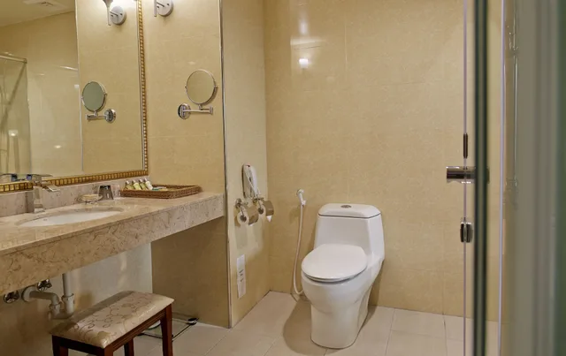 Standard, 2 Double Beds, Royal Chiayi Hotel 4/6