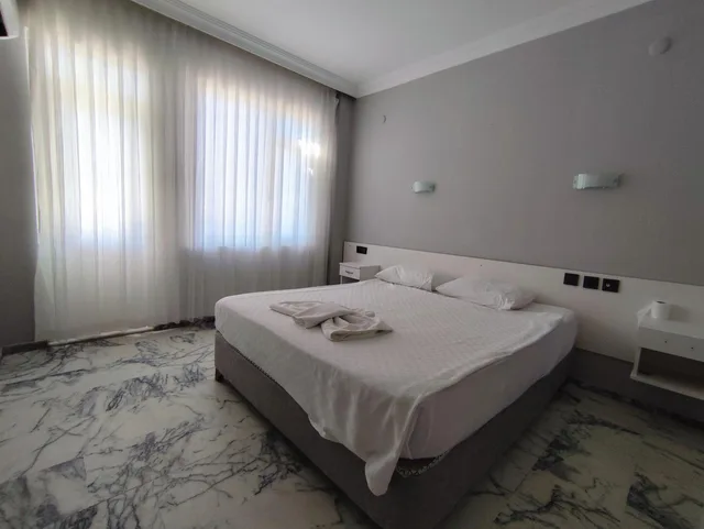 جناح، Sav-ir Suit Otel 7/10
