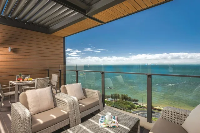 Oaks Redcliffe Mon Komo Suites, North Lakes, Narangba 57/77