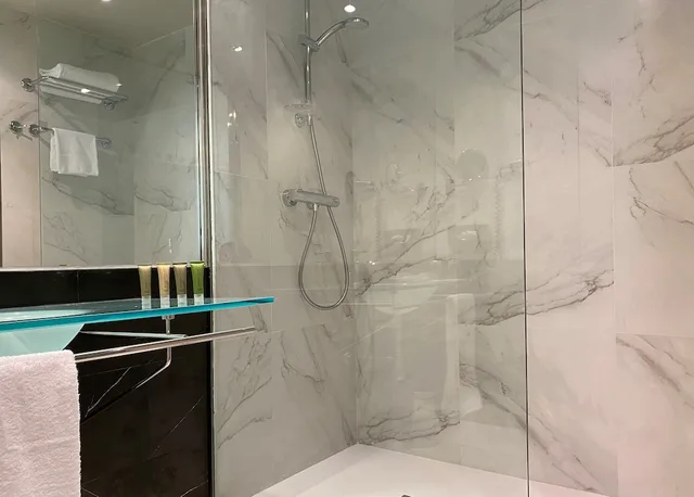 غرفة قياسية بسريرين منفصلين، Holiday Inn Madrid Las Tablas 4/5