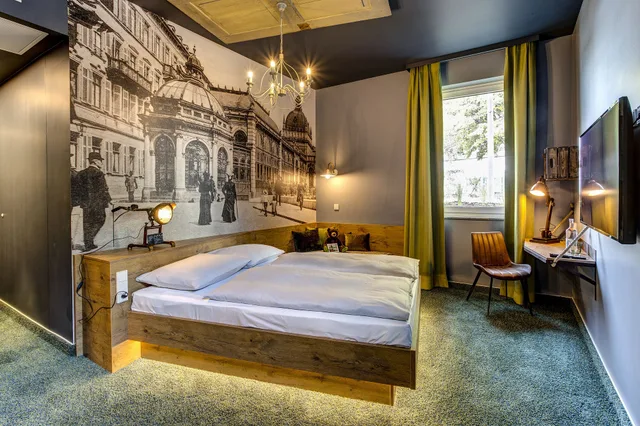 غرفة قياسية بسرير كوين، Twice Hotel Wiesbaden 1/4