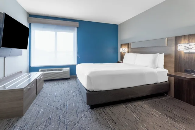 جناح بسرير كينج مع أريكة، Holiday Inn Express Crystal River 1/3