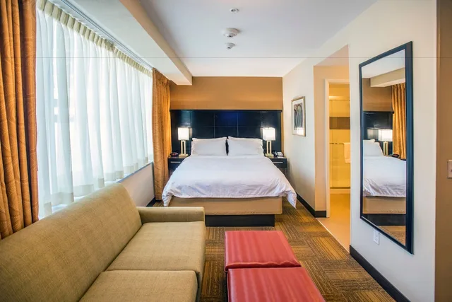 جناح استوديو بسرير كوين بمطبخ لذوي الإعاقة، Staybridge Suites Denver Downtown 2/10