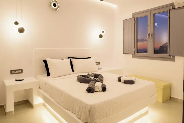 جناح سوبيريور بسرير مزدوج بإطلالة على البحر مع أريكة بجاكوزي، Tataki Hotel 2/10