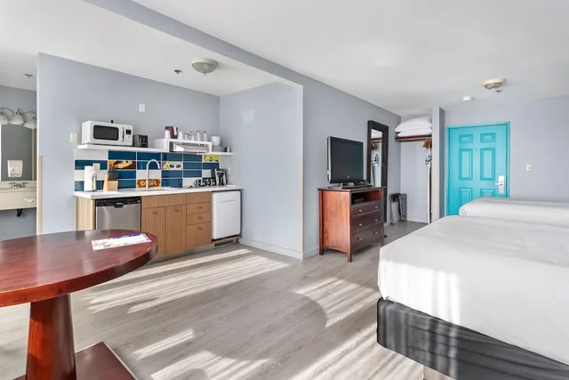 Room, 2 Queen Beds, Kitchenette, Inn At Seaside 4/5