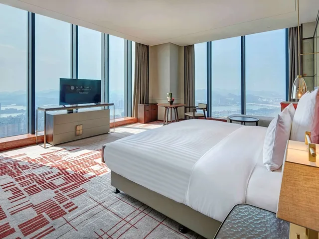 غرفة سوبيريور بسرير كينج بإطلالة على المدينة، Pullman Huizhou Kaisa 4/9
