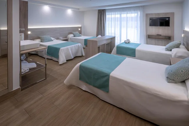 غرفة عائلية بثلاثة أسرّة، 4R Salou Park Resort II 1/4