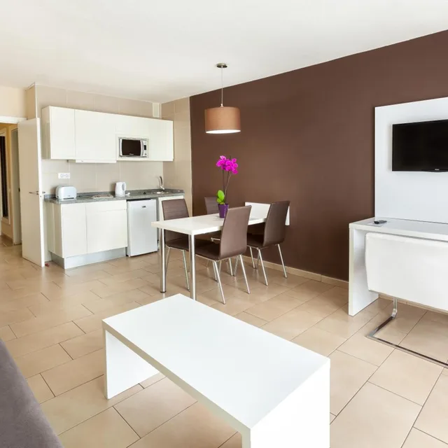 شقة بريميوم بإطلالة على المسبح، Playaolid Suites And Apartments 2/5