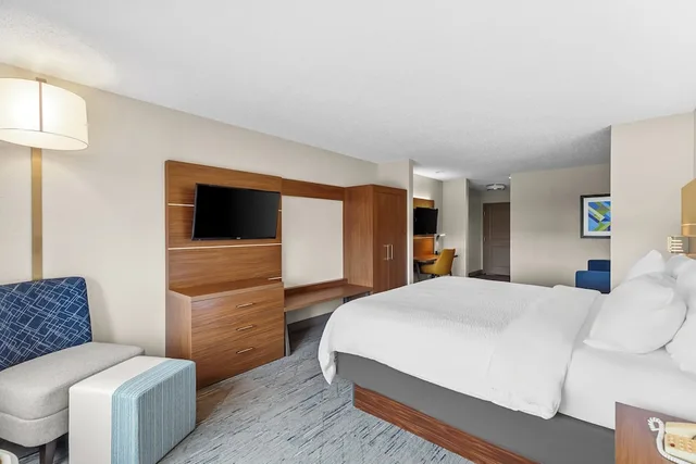 جناح بسرير كينج مع أريكة لذوي الإعاقة، Holiday Inn Express Hotel And Suites Vandalia 3/6
