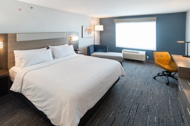 غرفة قياسية بسرير فردي، Holiday Inn Express & Suites - Moose Jaw an IHG Hotel 2/2