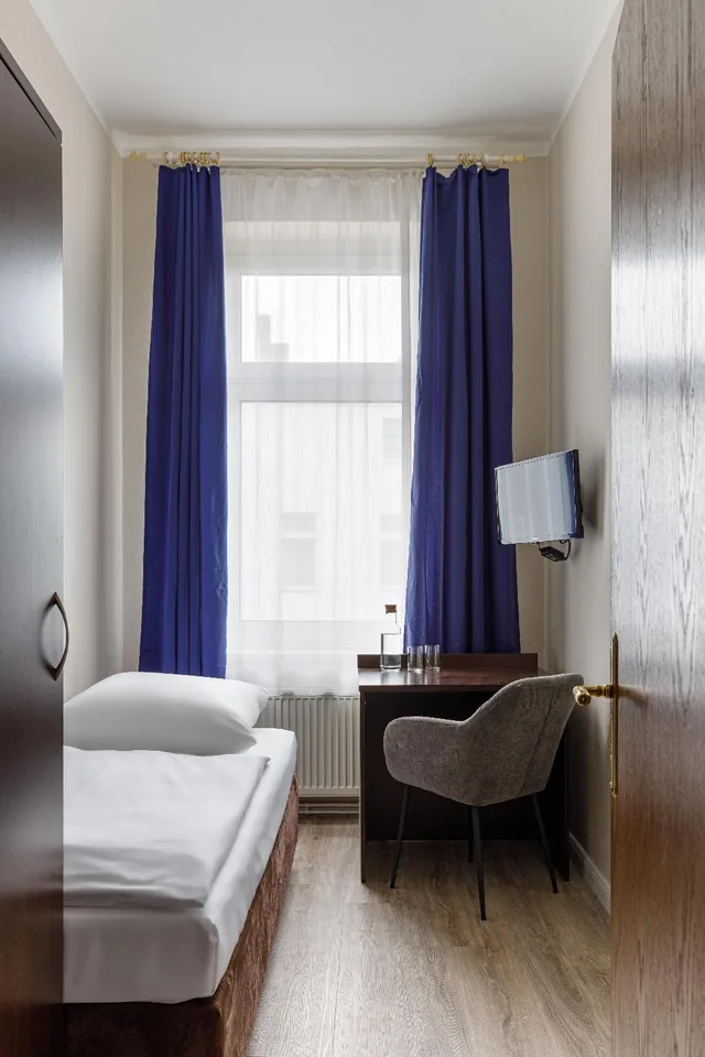Room, Single, Hotel Nova Berlin 2/3