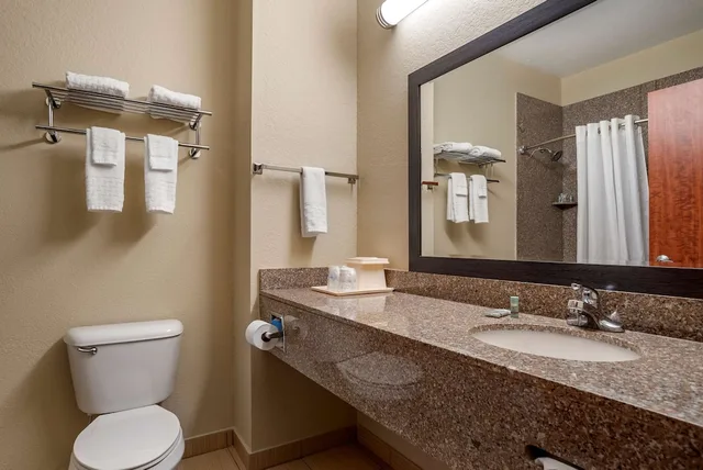 غرفة قياسية بسرير كوين، Best Western Troy Inn 2/2