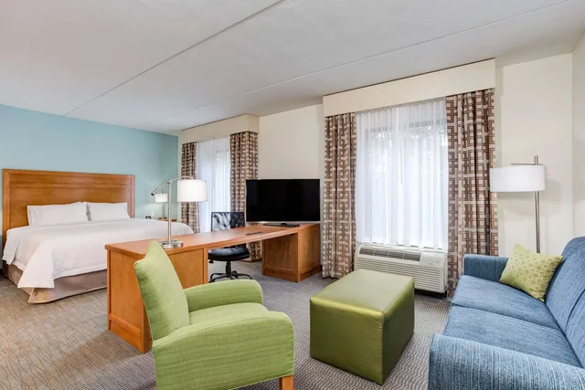 جناح استوديو بسرير كينج، Hampton Inn & Suites Manchester TN 2/3