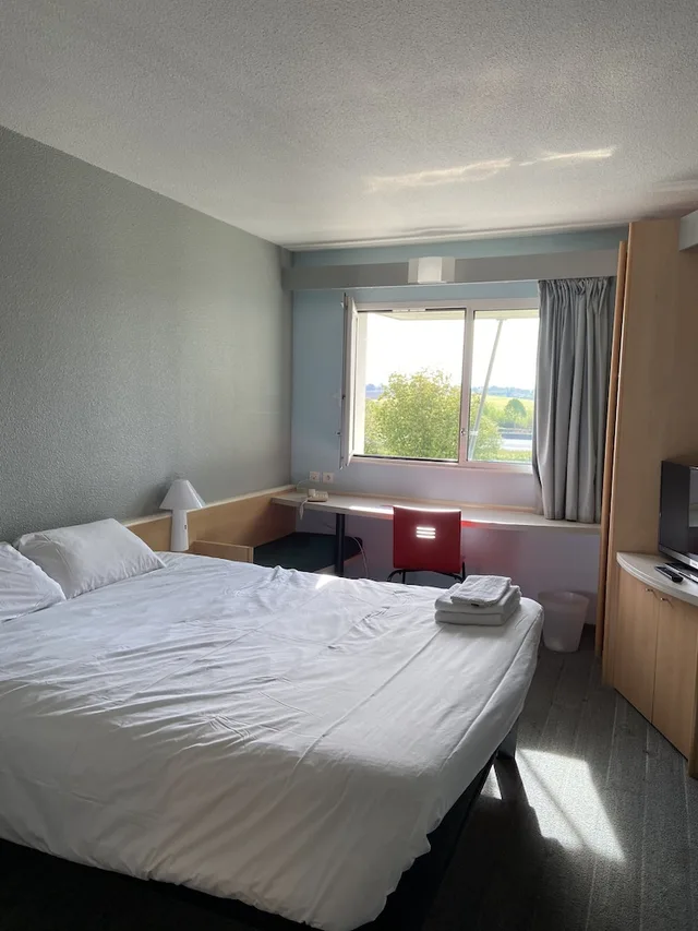 غرفة قياسية بسرير مزدوج، Ibis Pontivy 1/9