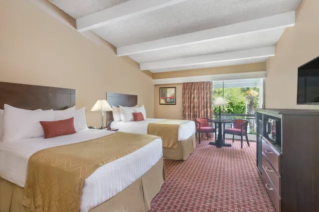 غرفة ديلوكس بسرير مزدوج، Travelodge By Wyndham Lakeland 1/1