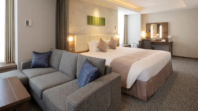 غرفة بريميير كومفورت بسرير كينج، Sapporo Grand Hotel 1/1