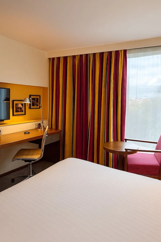 غرفة عائلية بسرير كينج، Crowne Plaza Montpellier Corum 3/9