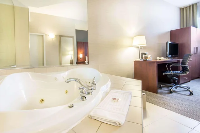 جناح بسرير كينج، Comfort Inn & Suites Collingwood 3/3