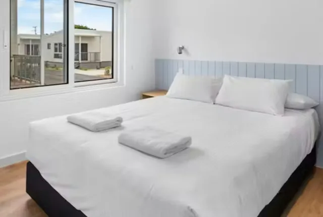2 Bedrooms, Superior, Cabin, Discovery Parks – Coolwaters Yeppoon 1/9
