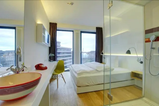Comfort, Single, Queen Bed, Smartcity Designhotel 1/2