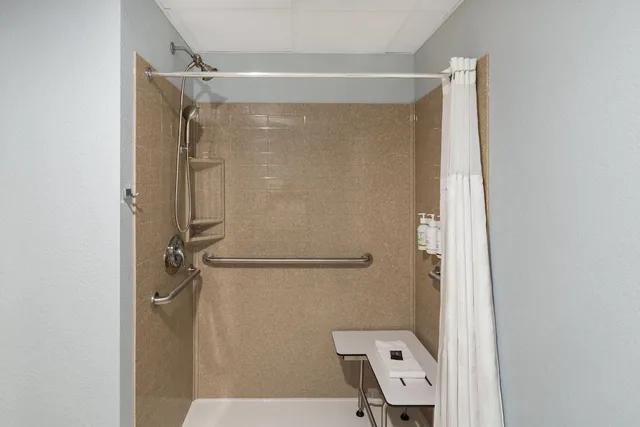 No, 2 Queen Beds, Accessible, Baymont By Wyndham Oacoma 3/3