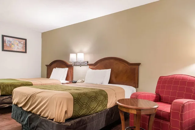 غرفة قياسية بسريرين مزدوجين للمدخنين، Econo Lodge Holland - Toledo 4/5