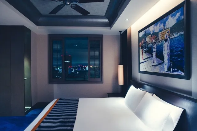 جناح بسرير كينج، Oriental Hotel 3/8