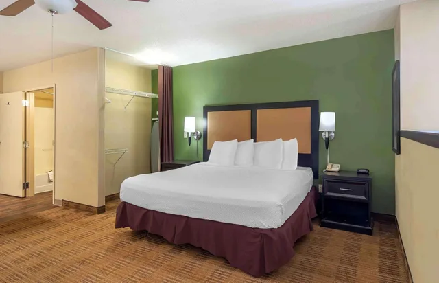 1 Bedroom, Suite, Extended Stay America Chicago- Woodfield Mall-Convention Ctr 2/7