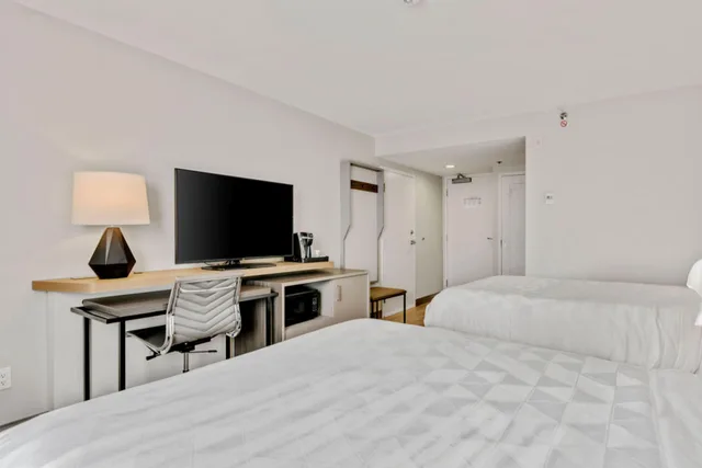 غرفة بسريرين كوين، Holiday Inn Ottawa Kanata 4/6