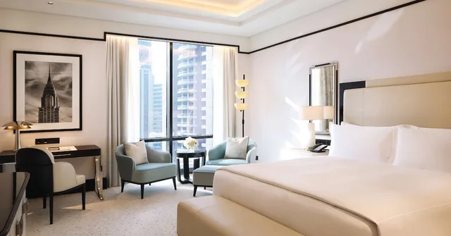 غرفة متصلة عائلية بسرير كينج، Waldorf Astoria Doha West Bay 4/9