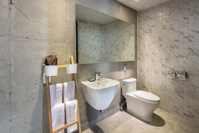 Gallery, Suite, 1 Queen and 1 Single Bed، LACOZI STAY 2/2