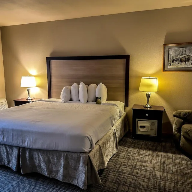 جناح سوبيريور بسرير كينج، Best Western Plus Heritage Inn 1/6